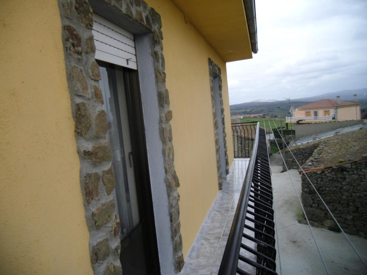 Casa Rural El Carrascal Valdefuentes de Sangusín Dış mekan fotoğraf